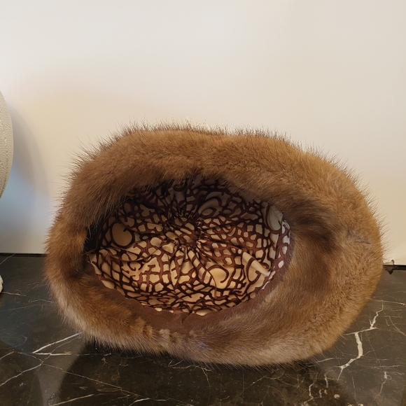 Fur hat hand made for EATON - Picture 7 of 17
